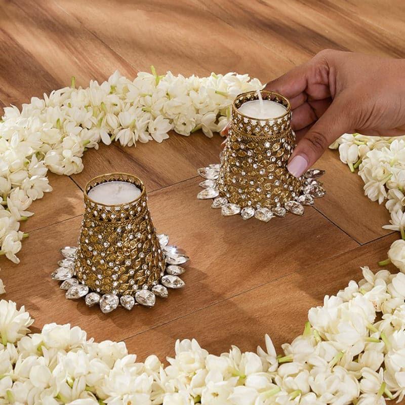 Buy Ajuna Festive Diya - Set Of Two Diyas from Vaaree