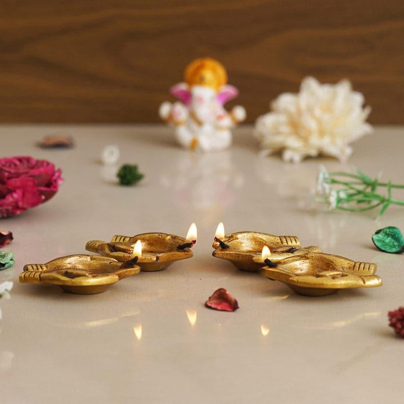 Buy Barga Ethnic Diya - Set Of Four Diyas from Vaaree