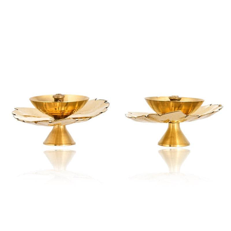 Buy Brass Leaf Diya - Set Of Two Diyas from Vaaree