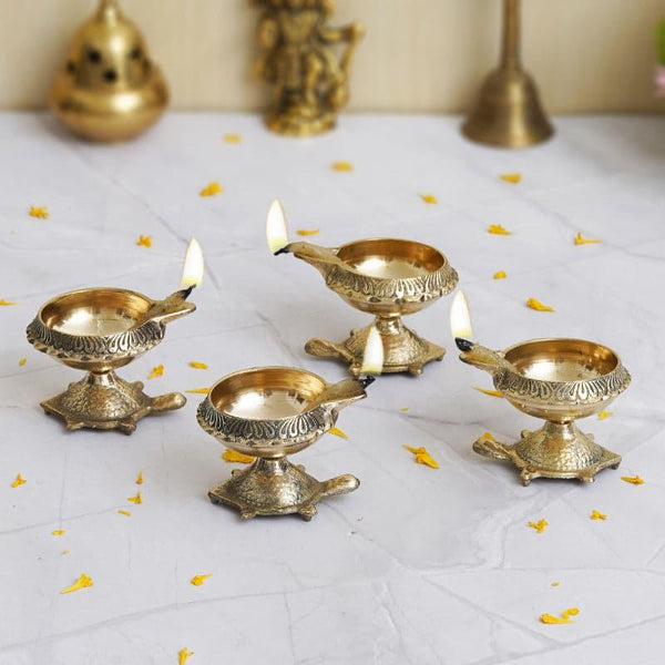 Buy Disnu Tortoise Diya - Set Of Four Diyas from Vaaree