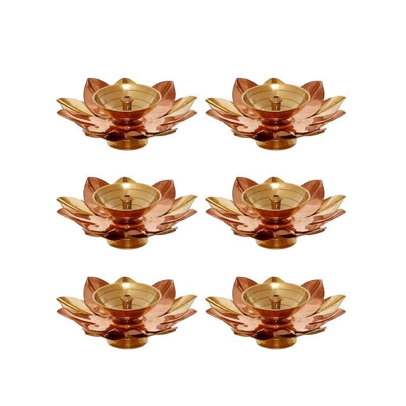 Buy Dvija Pushp Diya - Set Of Six Diyas from Vaaree