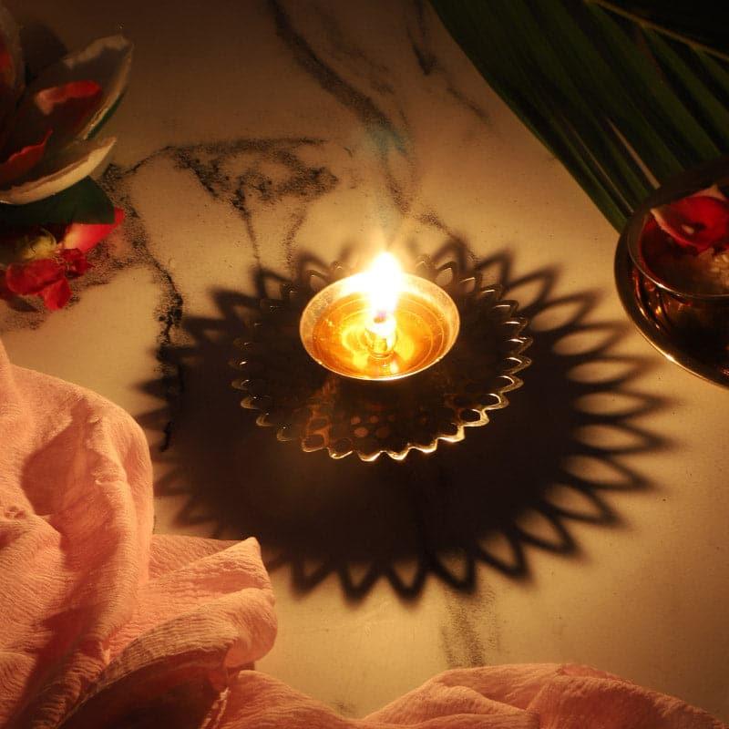 Buy Flora Round Base Diya Diyas from Vaaree