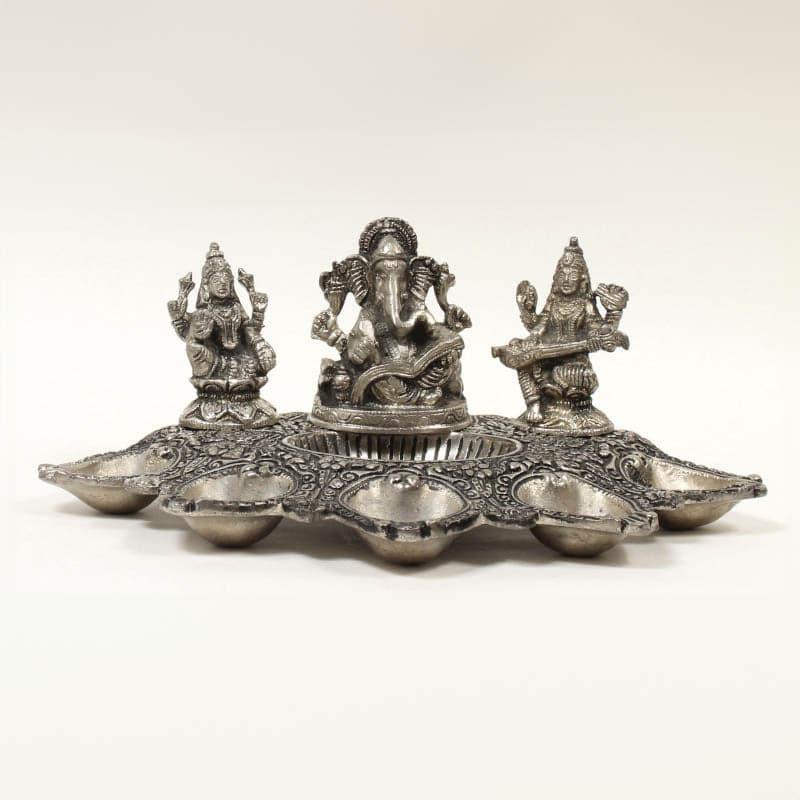 Buy Ganesh Diya Holder Diyas from Vaaree