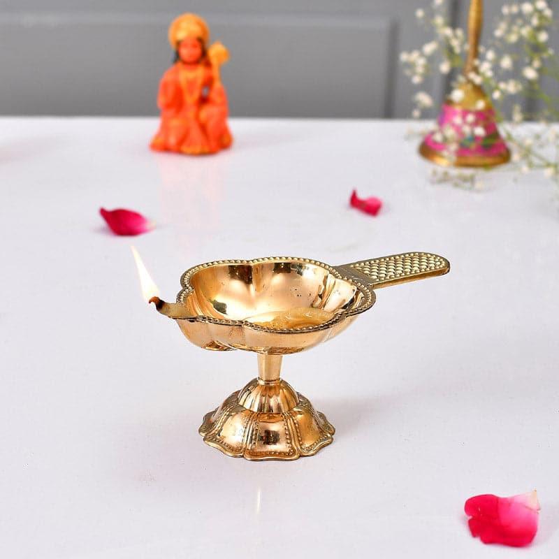 Buy Manusi Brass Diya Diyas from Vaaree