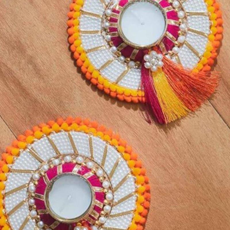 Buy Myna Festive Diya - Set Of Two Diyas from Vaaree