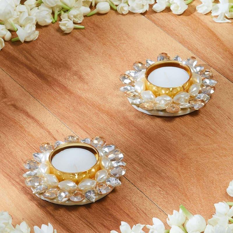 Buy Pearl Bliss Festive Diya - Set Of Two Diyas from Vaaree