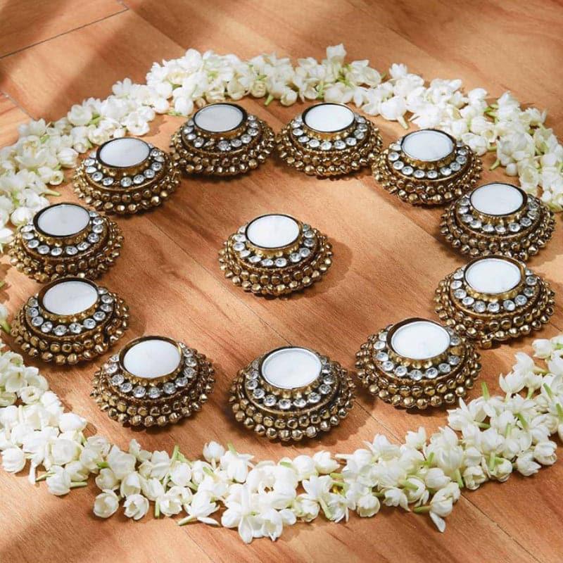 Buy Preva Festive Diya - Set Of Twelve Diyas from Vaaree