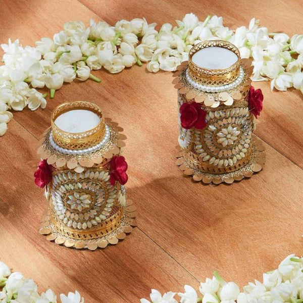 Buy Pushpa Festive Diya - Set Of Two Diyas from Vaaree