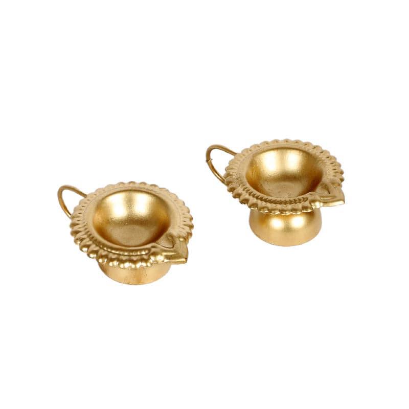 Buy Srishtika Tealight Holder - Set Of Two Diyas from Vaaree