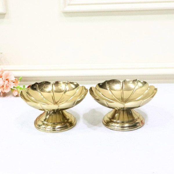 Buy Yasha Floral Diya - Set Of Two Diyas from Vaaree