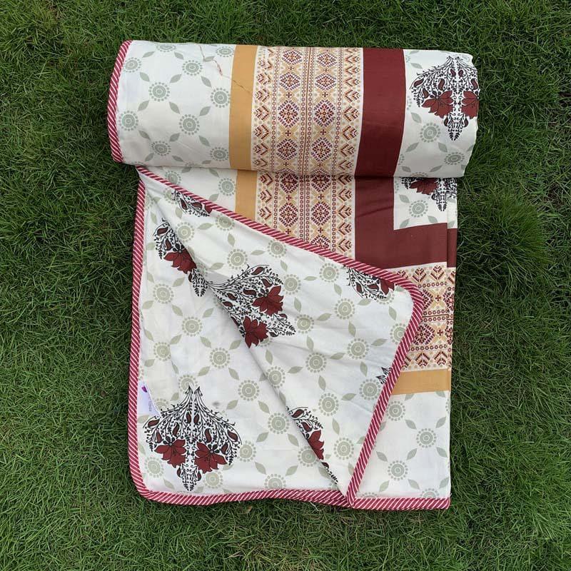 Buy Mukhta Blockprint Dohar - Maroon Dohars from Vaaree