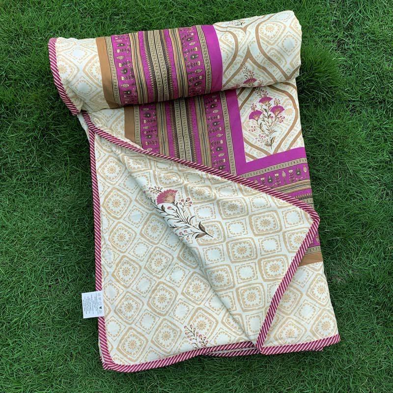 Buy Wavy Royal Dohar - Pink Dohars from Vaaree