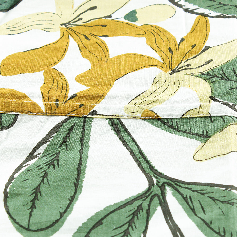 Buy Moringa Duvet Cover - Green Duvet Covers from Vaaree