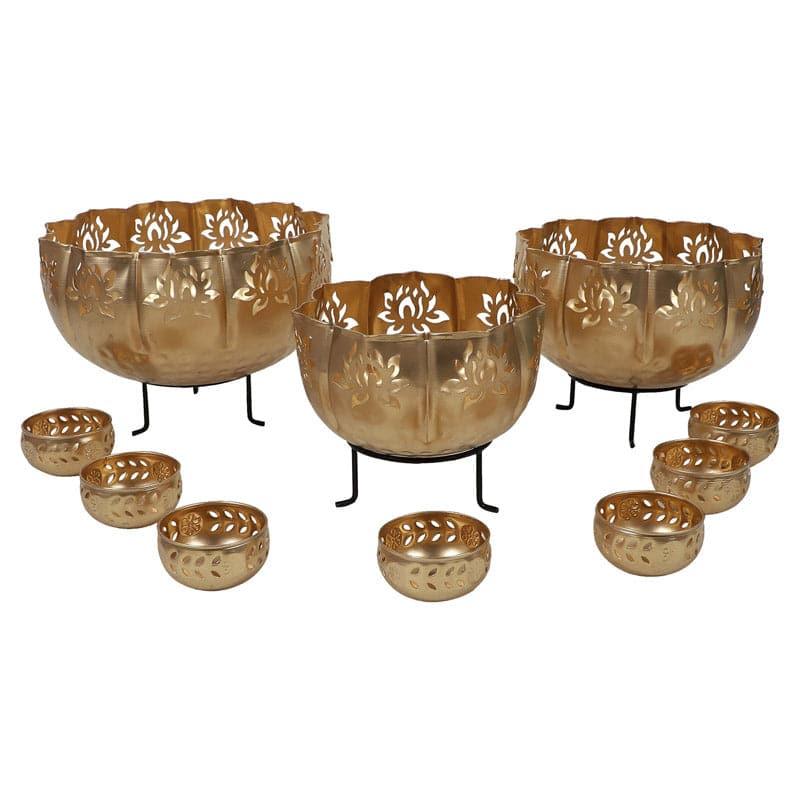 Buy Dandora Lotus Urli - Set Of Ten Urli from Vaaree