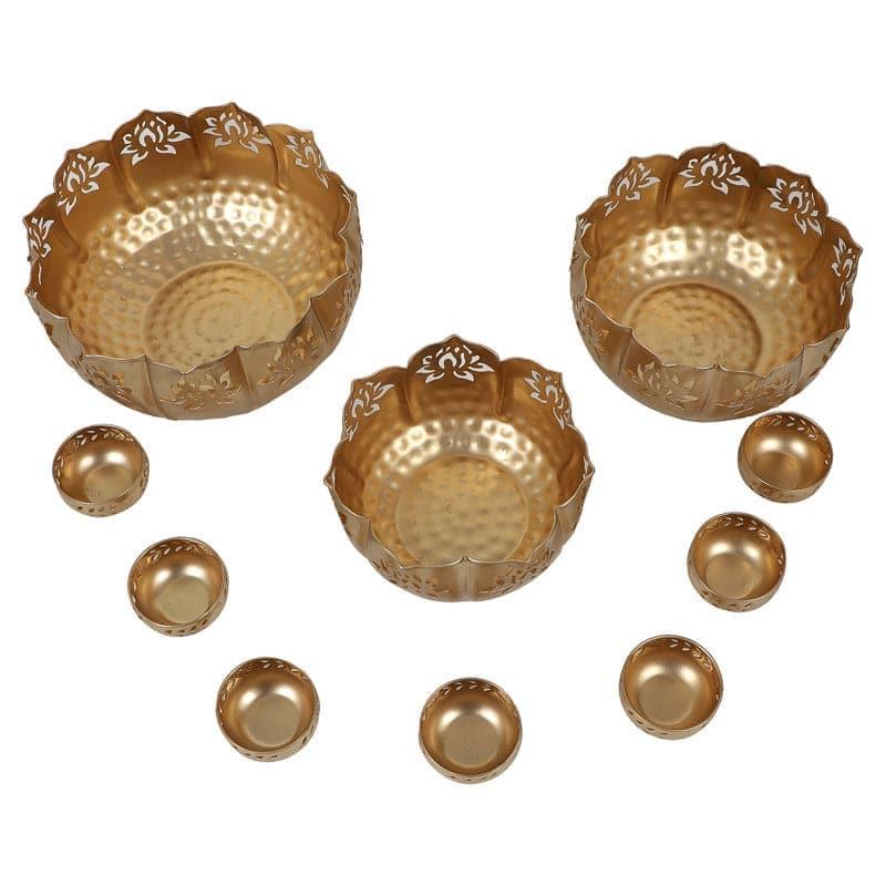 Buy Dandora Lotus Urli - Set Of Ten Urli from Vaaree