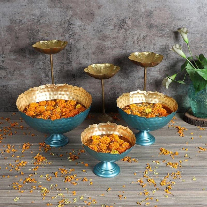 Buy Kanshiki Kalyan Urli (Blue) - Set Of Six Urli from Vaaree