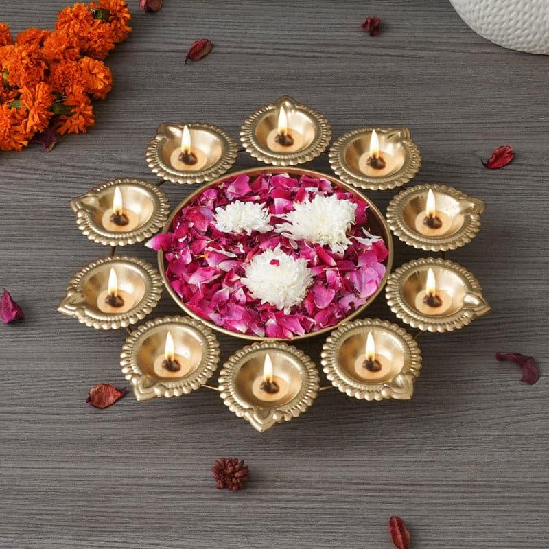 Buy Nirvana Urli With Diya Urli from Vaaree