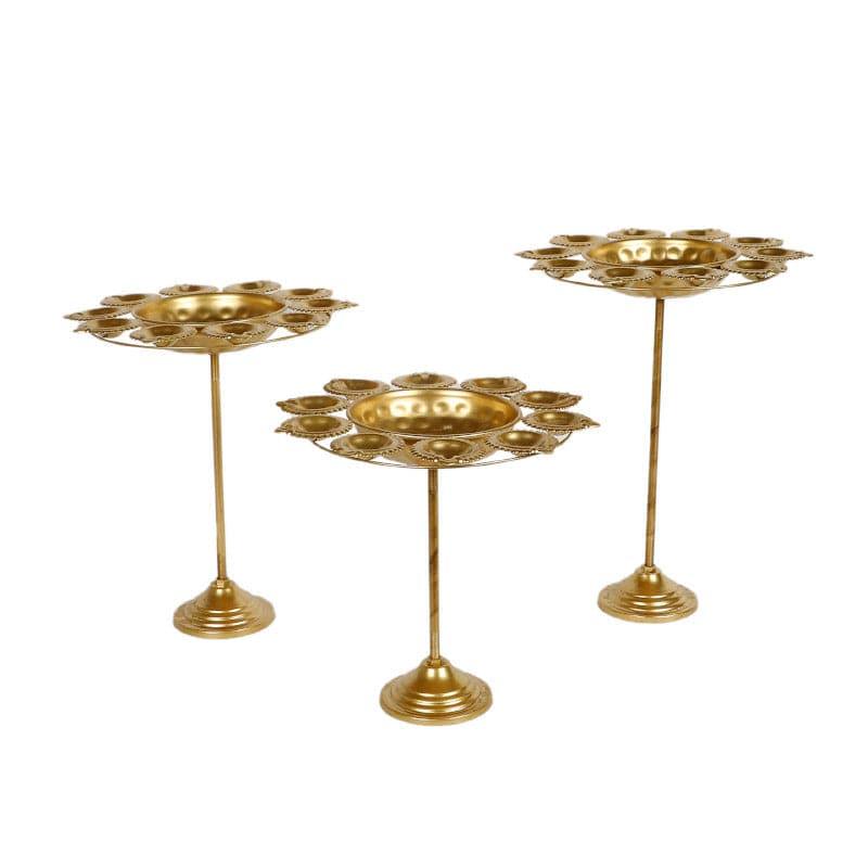 Buy Padmana Phool Urli - Set Of Three Urli from Vaaree