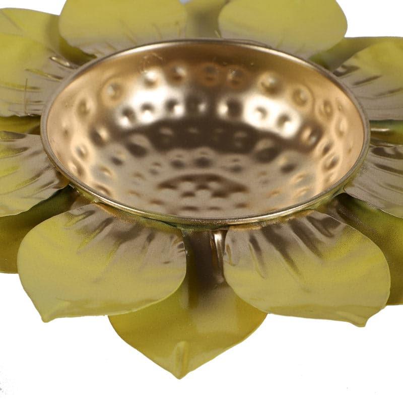 Buy Stheva Pushpa Urli - Yellow Urli from Vaaree