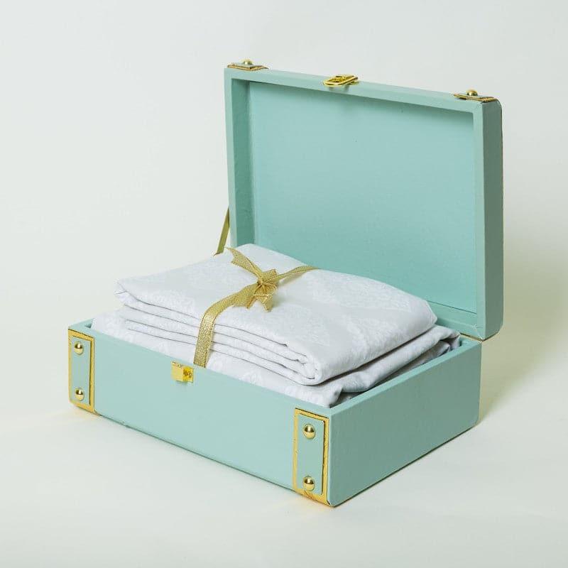 Buy Gift Box - Jaalidar Bedsheet Gift Set - Ivory at Vaaree online