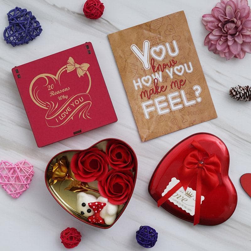 Buy Lovestruck Treasures Valentine Gift Set Gift Box from Vaaree