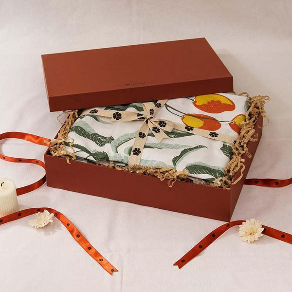 Buy Amra Gift Box Gift Box from Vaaree