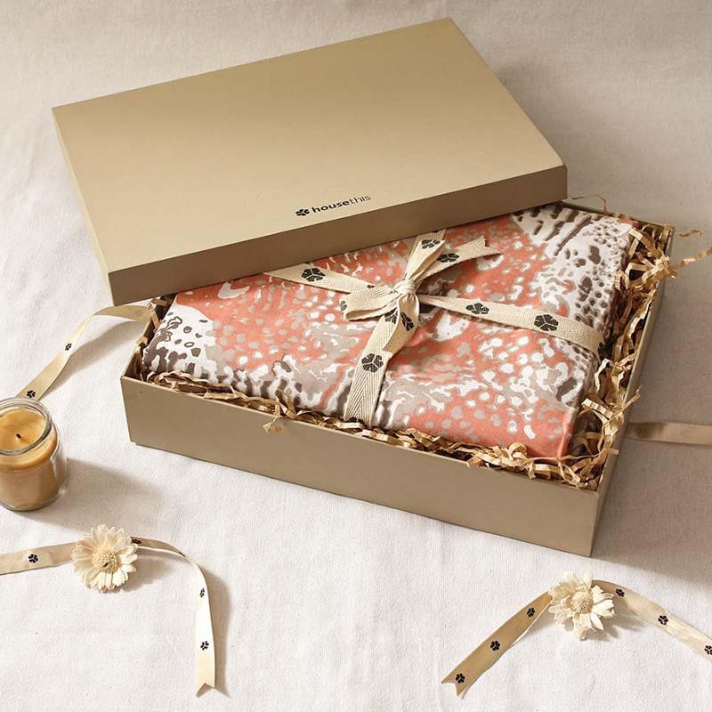 Buy Mashak Gift Box Gift Box from Vaaree