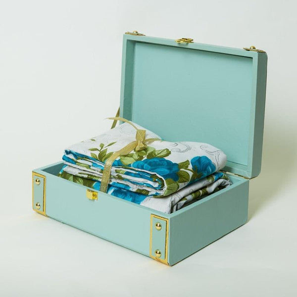 Buy Rose Bloom Bedsheet Gift Set - Blue Gift Box from Vaaree