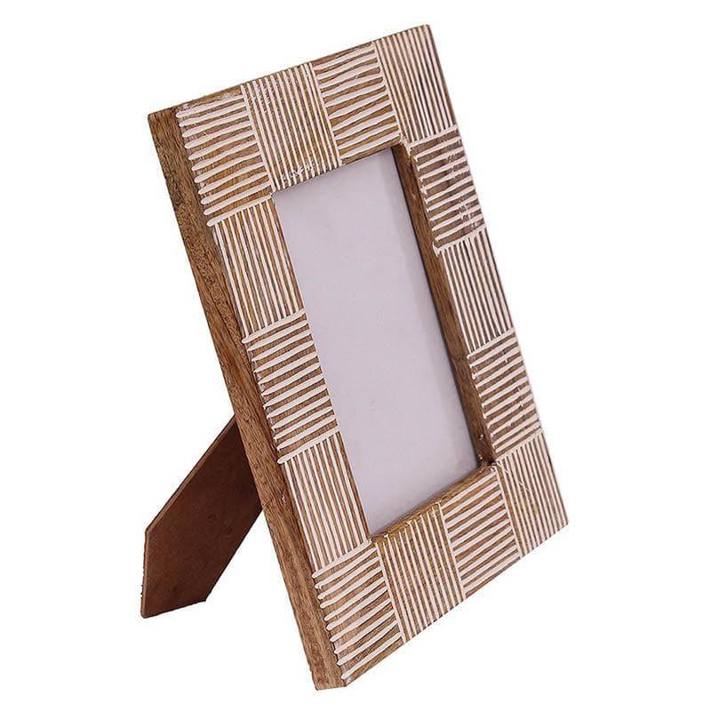 Buy Kangto Photoframe & Throw Gift Box Gift Box from Vaaree