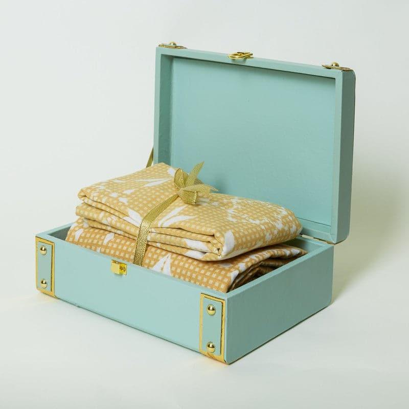 Buy Gift Box - Streek Bedsheet Gift Set at Vaaree online