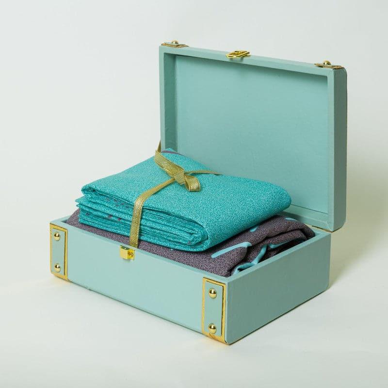 Buy Gift Box - Vidisha Bedsheet Gift Set- Grey at Vaaree online