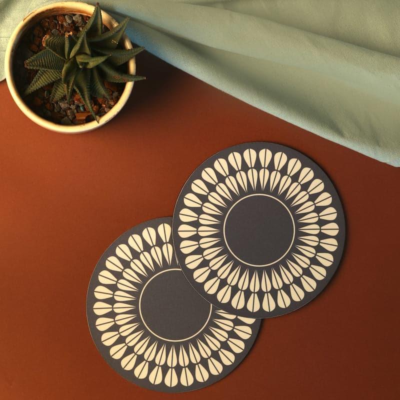 Buy Manjula Floral Trivet - Set Of Four Hot Mats from Vaaree