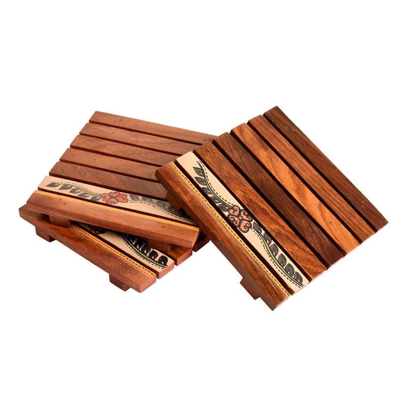 Buy Pramoda Vine Wooden Trivet - Set Of Three Hot Mats from Vaaree