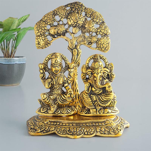 Idols & Sets - Sacred Lakshmi Ganapathi Decorative Diya