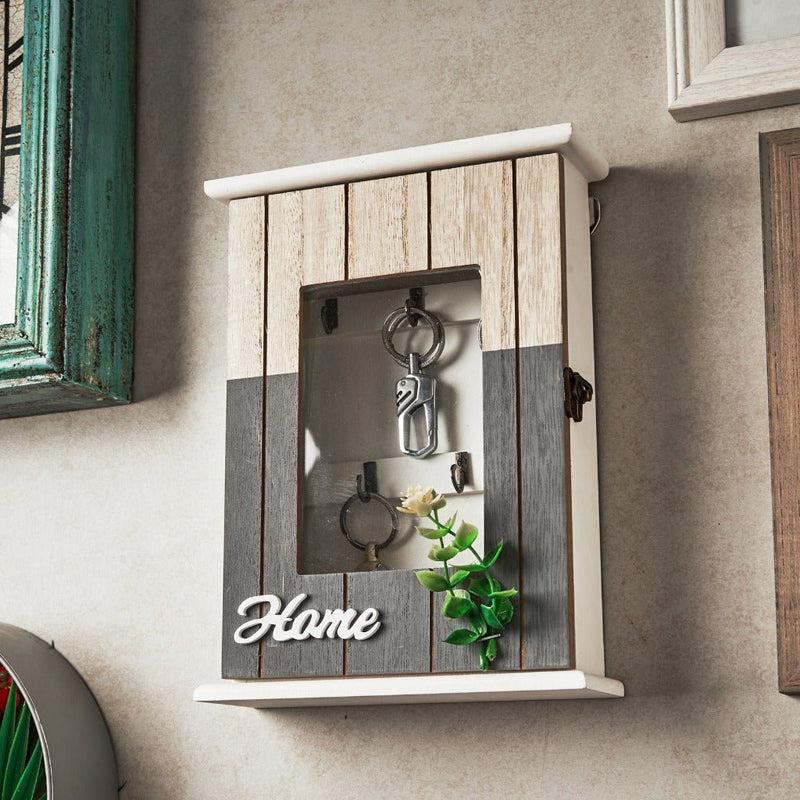 Buy Home Leaf Key Holder Wall Accents from Vaaree