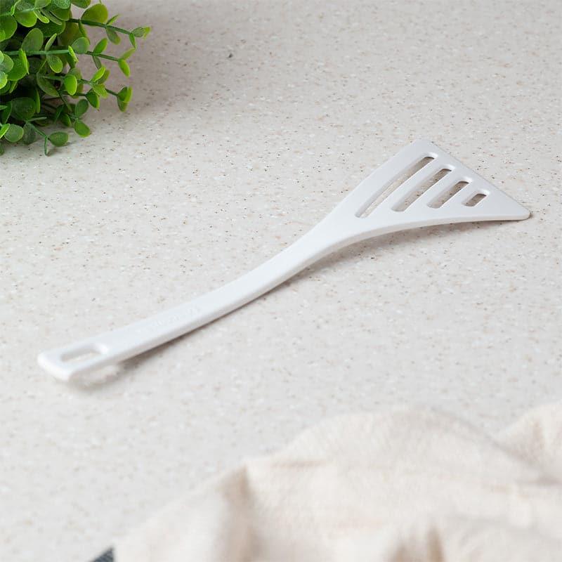 Buy Flippo Turner Spoon Kitchen Tools & Gadgets from Vaaree