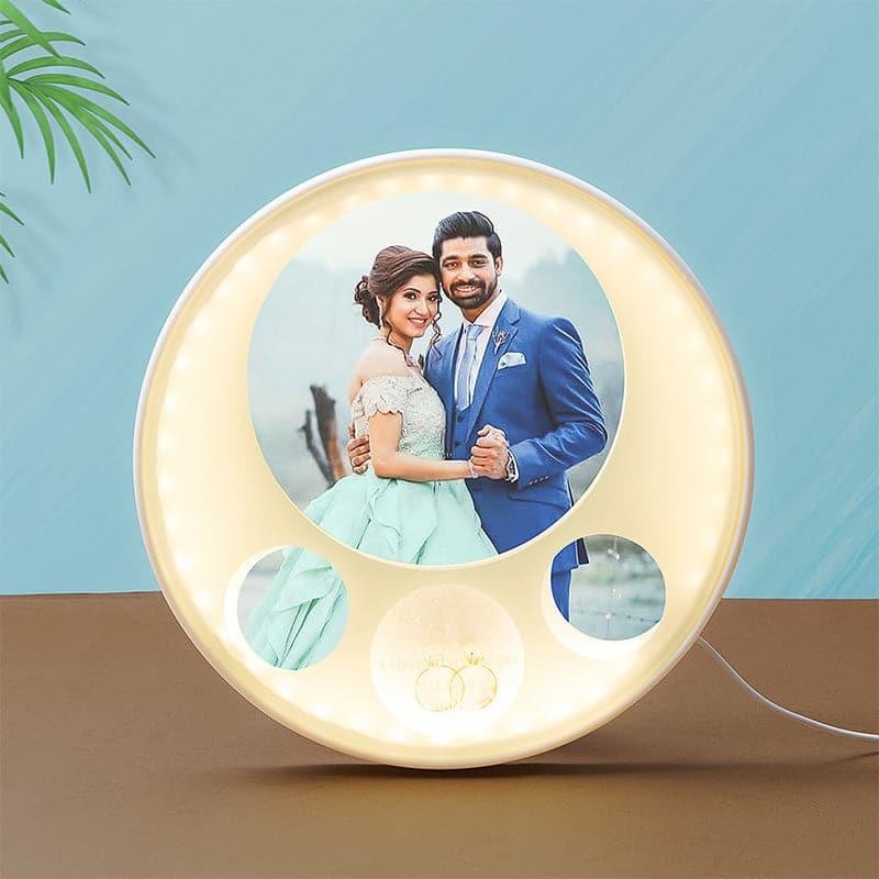 Buy Dirda LED Photo Frame Photo Frames from Vaaree