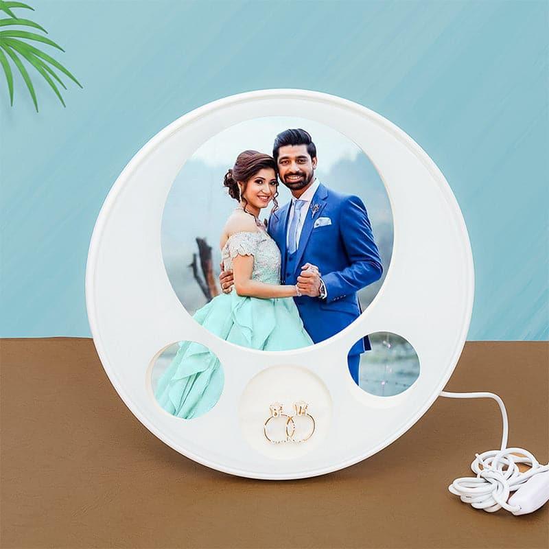 Buy Dirda LED Photo Frame Photo Frames from Vaaree