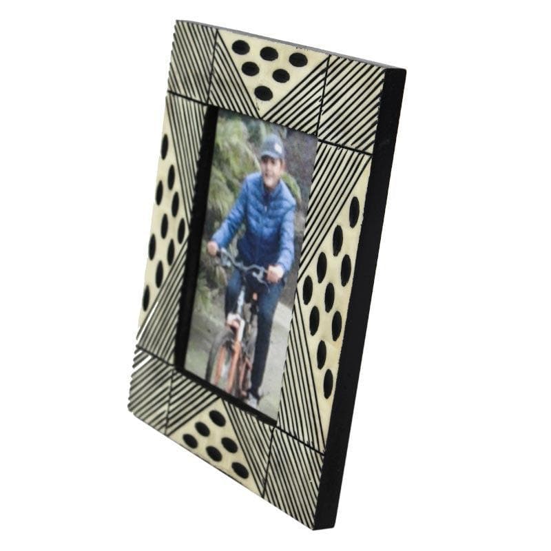 Buy Spotted Lite Photo Frame Photo Frames from Vaaree