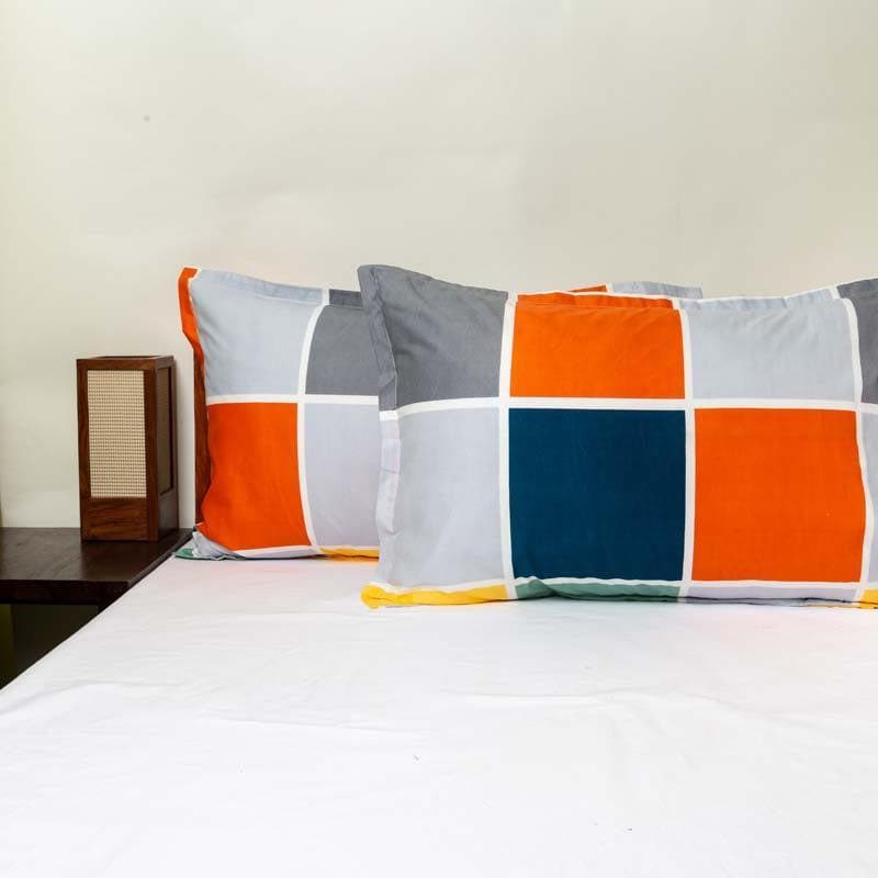 Buy Moto Modern Pillow Cover - Set of Four Pillow Covers from Vaaree