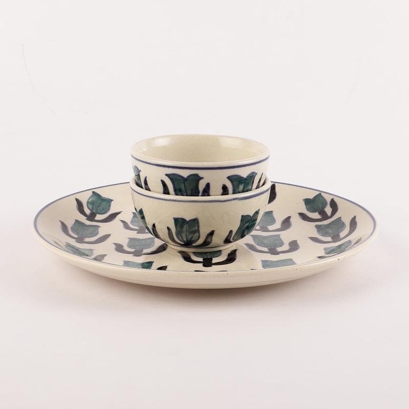 Buy Lale Dinner Plate & Bowl - Set Of Three Plate & bowl from Vaaree