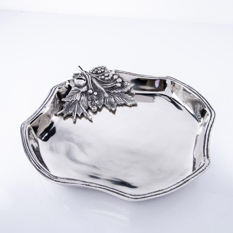 Buy Vindow Aluminium Platter Platter from Vaaree