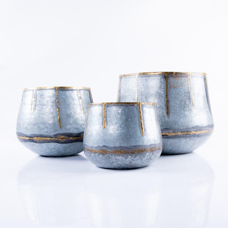 Buy Avery Muse Planter - Set Of Three Pots & Planters from Vaaree