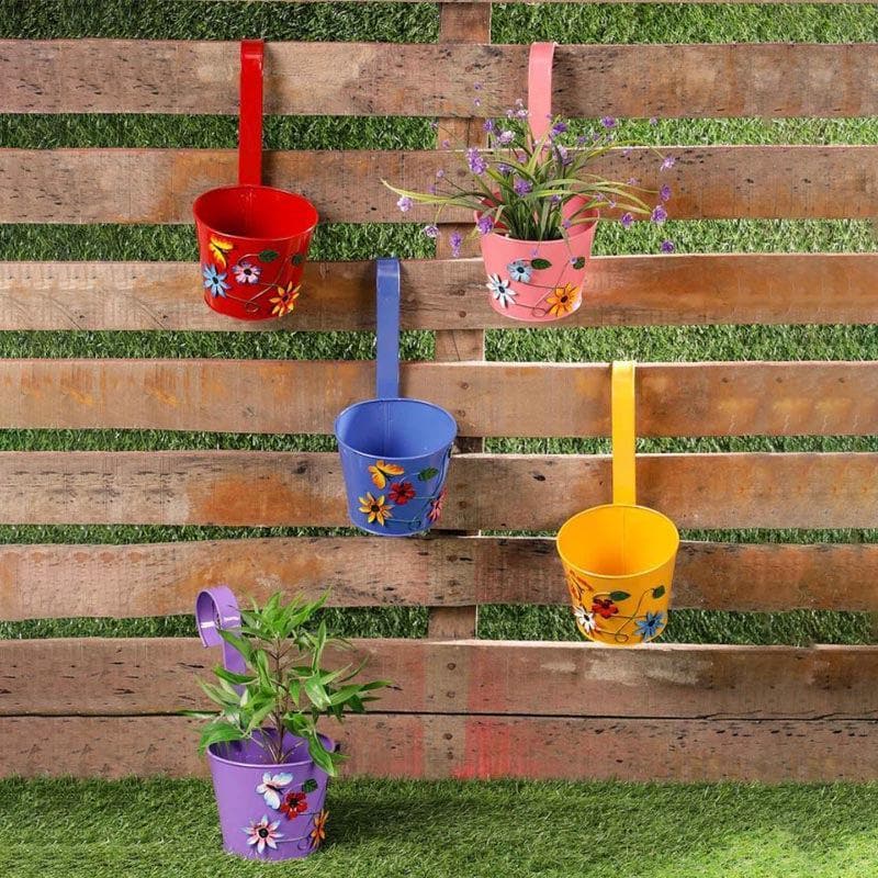 Buy Blossomy Hanging Planter - Set Of Five Pots & Planters from Vaaree