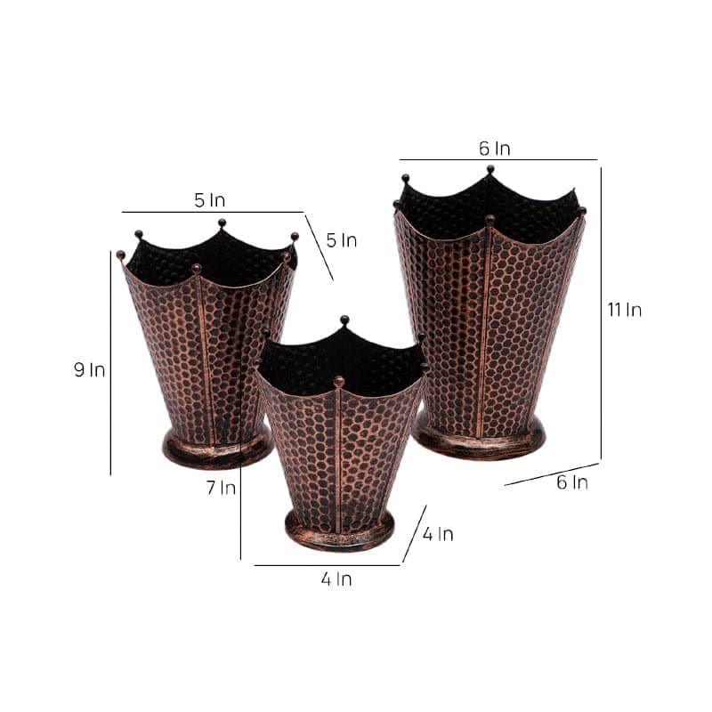 Buy Crown Cast Planter (Copper) - Set Of Three Pots & Planters from Vaaree