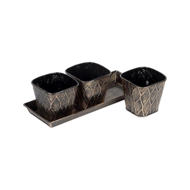 Buy Gajro Gun Planter - Set Of Four Pots & Planters from Vaaree