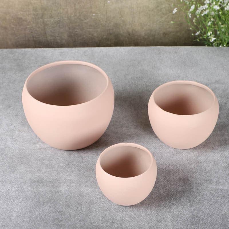 Buy Ivera Dune Planter (Cream) - Set Of Three Pots & Planters from Vaaree