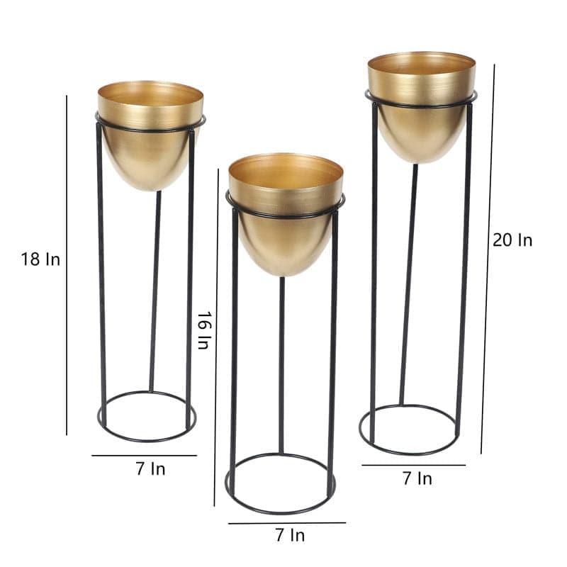 Buy Kiromia Floor Planter (Gold) - Set Of Three Pots & Planters from Vaaree