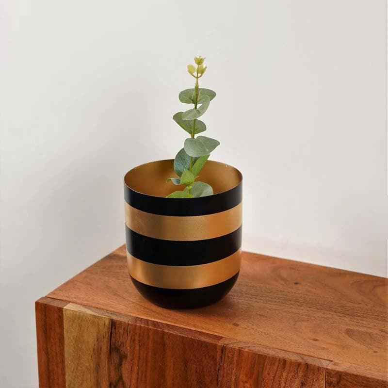 Buy Synchrona Ribbed Table Planter Pots & Planters from Vaaree