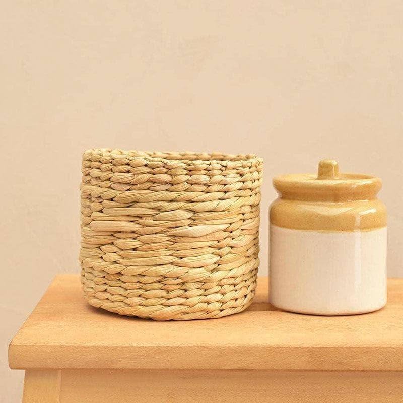 Buy Ugaoo Kauna Grass Basket Planter - 12 CM Pots & Planters from Vaaree